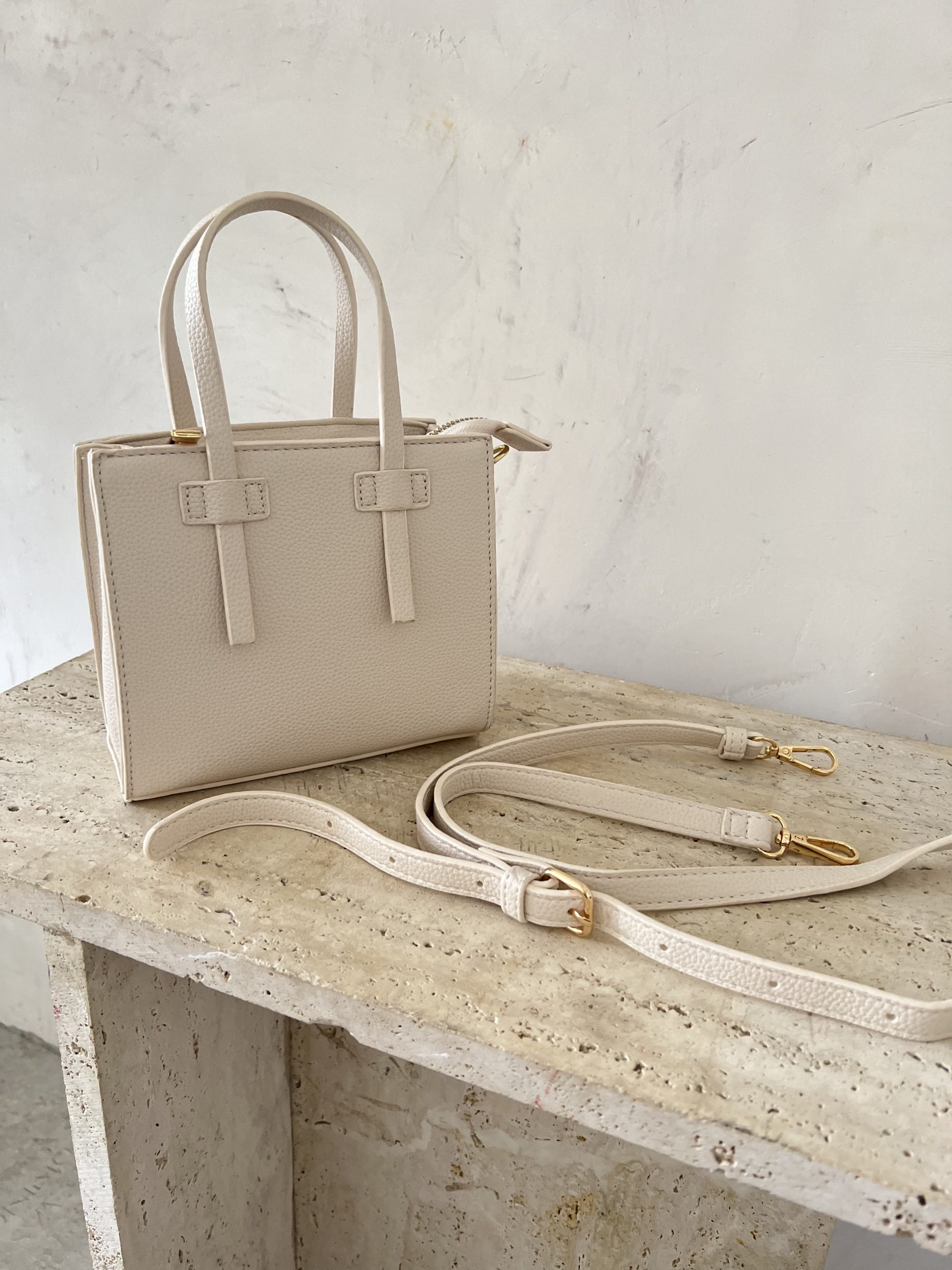 Cartera Classic Crema RP1