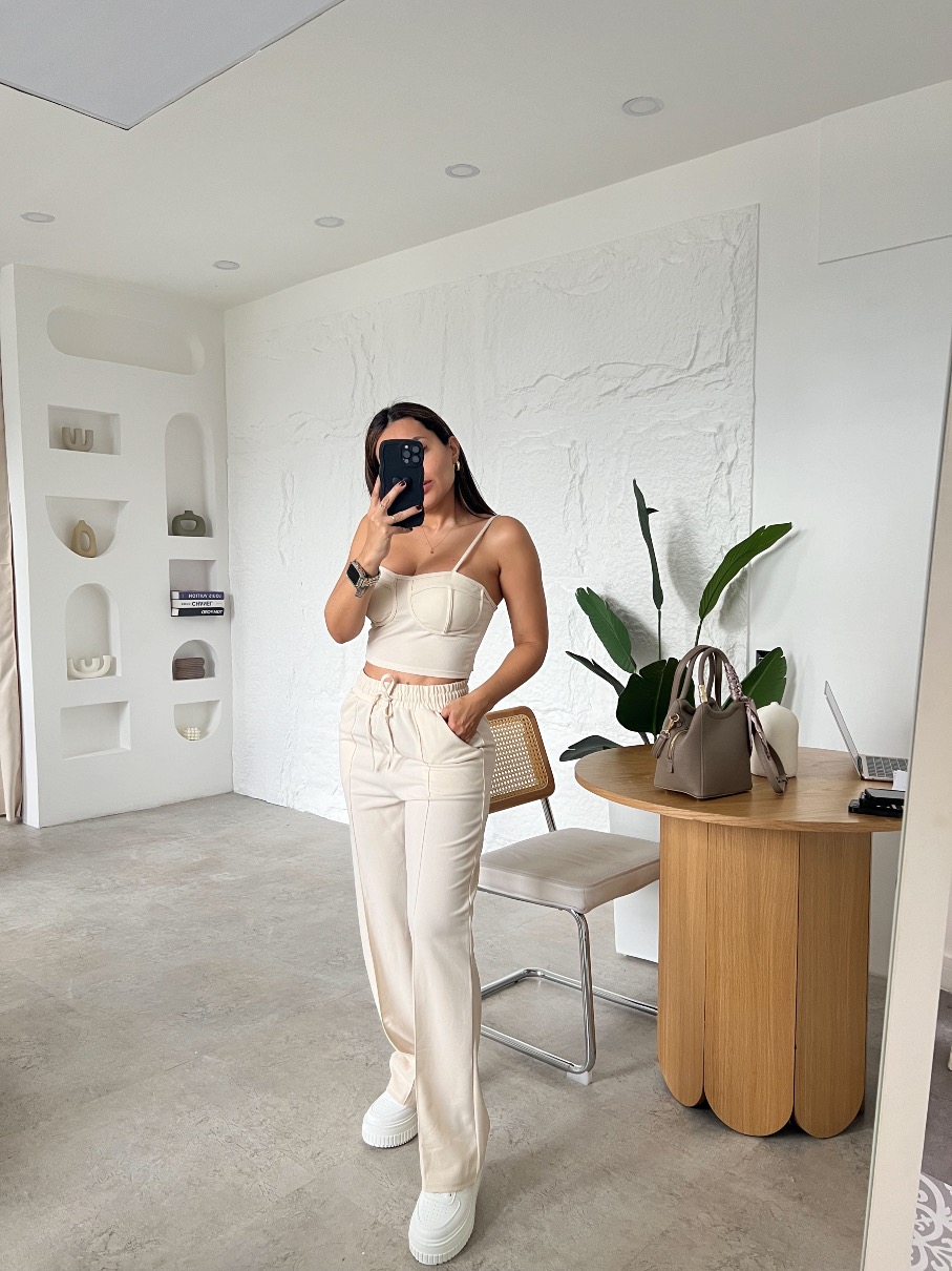 Conjunto Fiorela beige st3