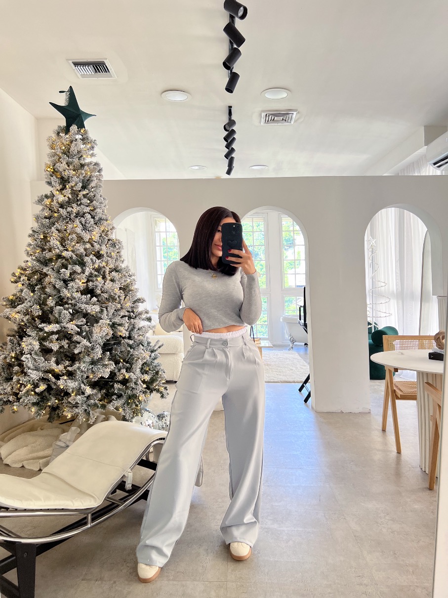 Suéter básico gris