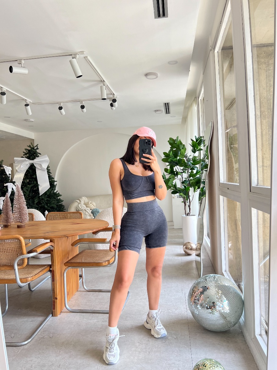 Conjunto Gris Aurora