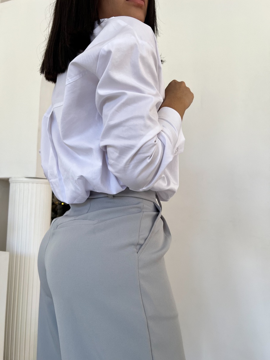 Camisa de botones blanca