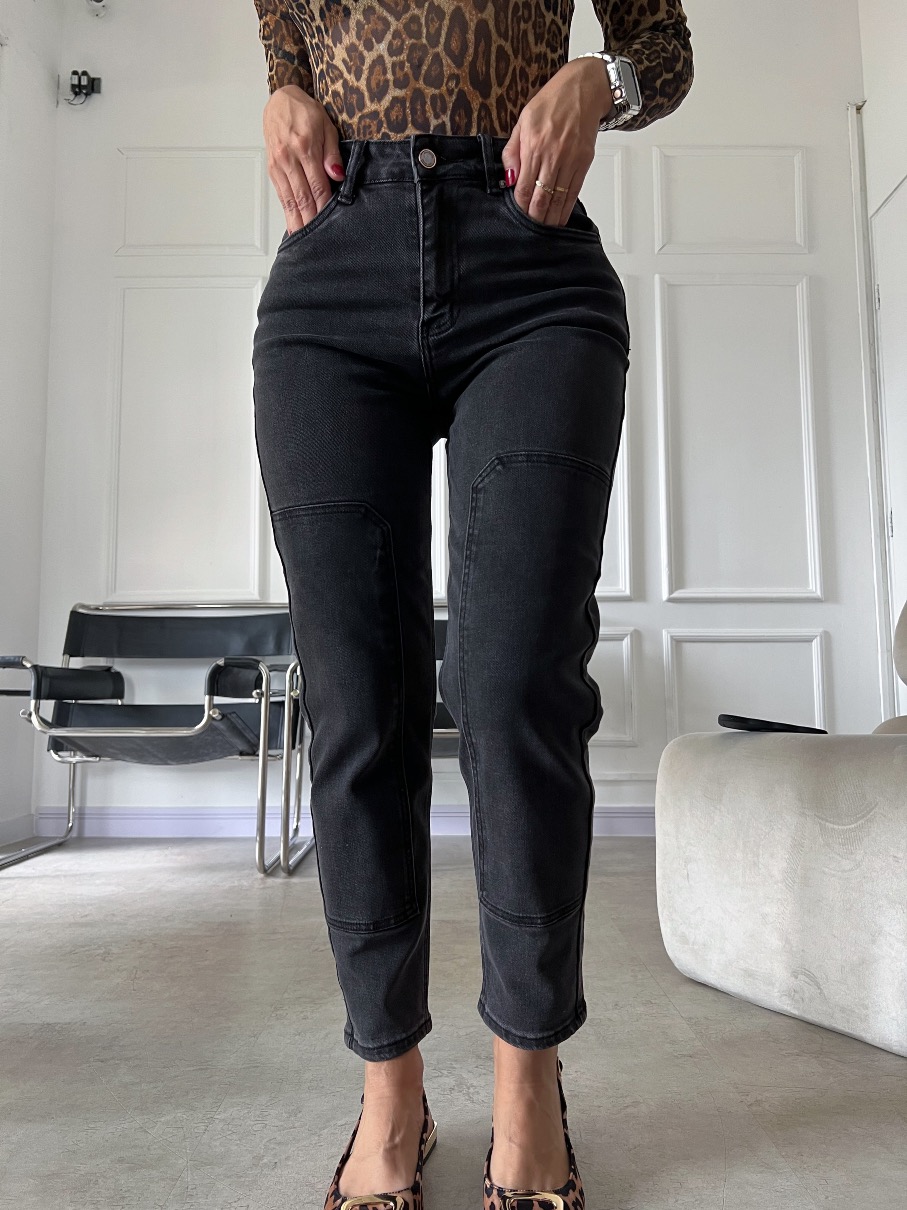 Mom Jean Cenizo most