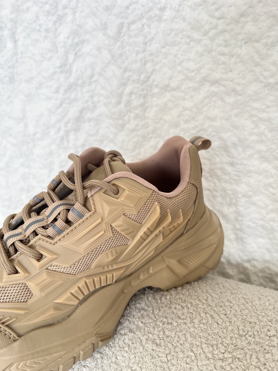 Calzado Deportivo Beige RP1