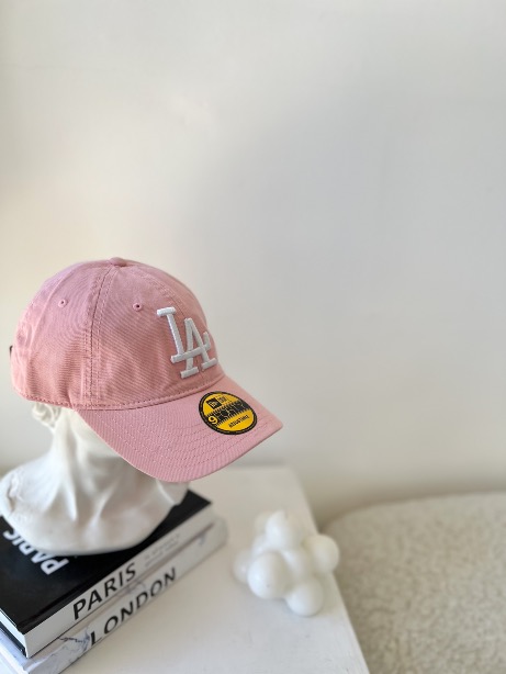 Gorra Rosada y Negra LA y NY