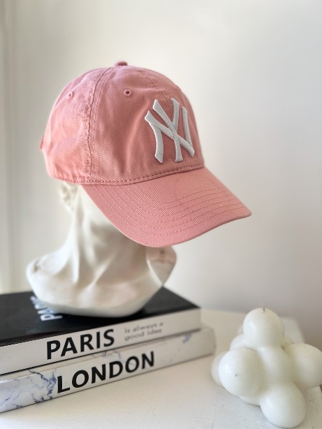 Gorra Rosada y Negra LA y NY - Rosada NY