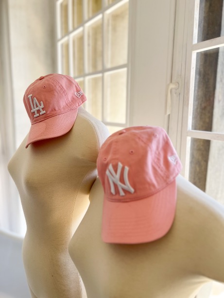 Gorra Rosada y Negra LA y NY