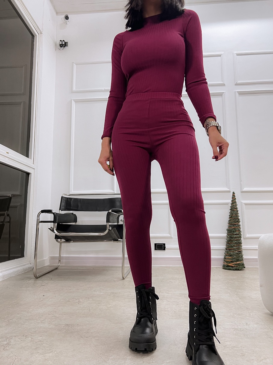 Set vinotinto Fabiola