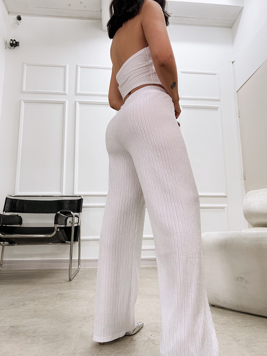 Conjunto Iris detalle botones blanco