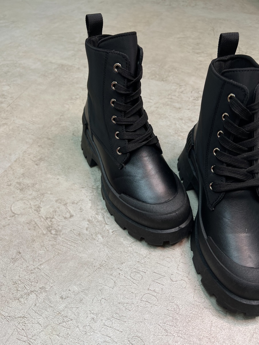 Botas trenzadas Combat