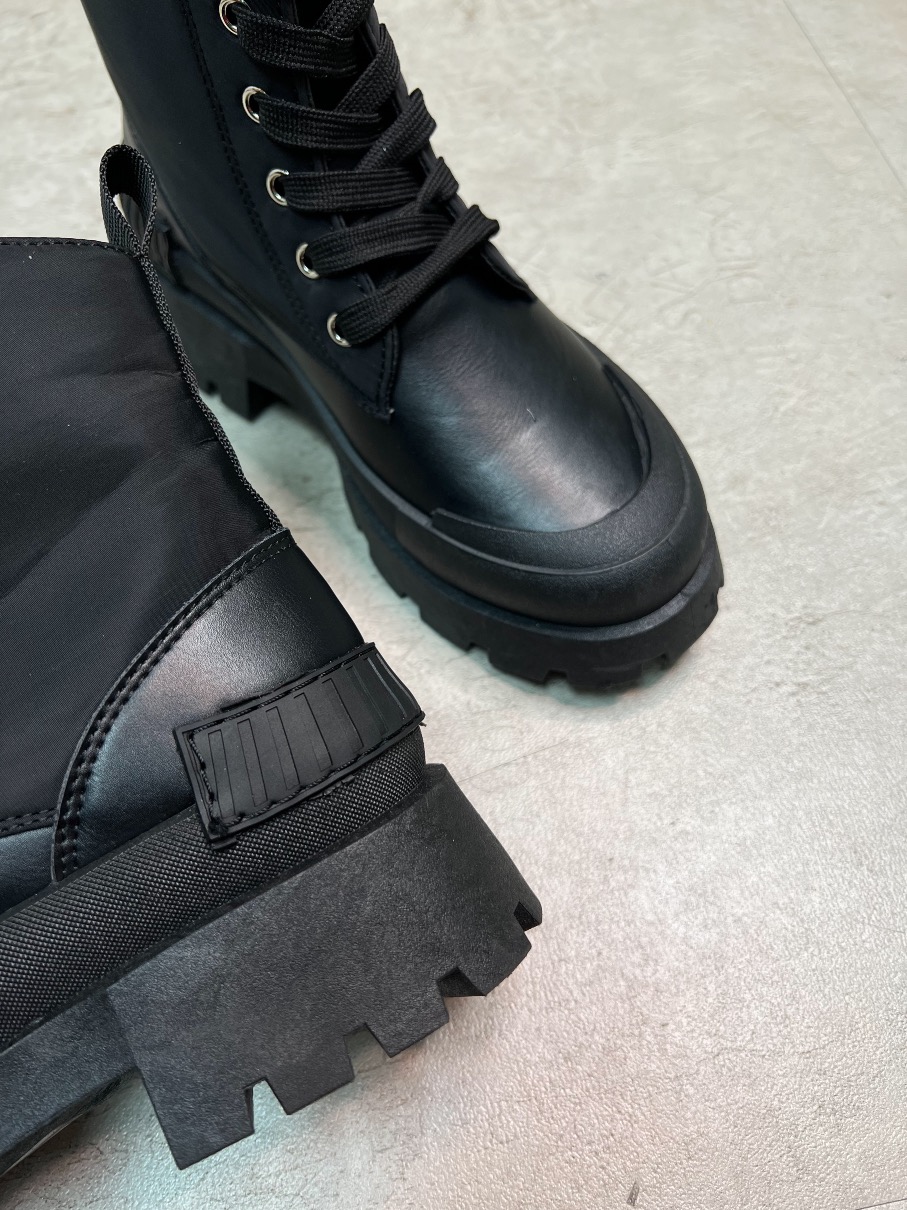 Botas trenzadas Combat