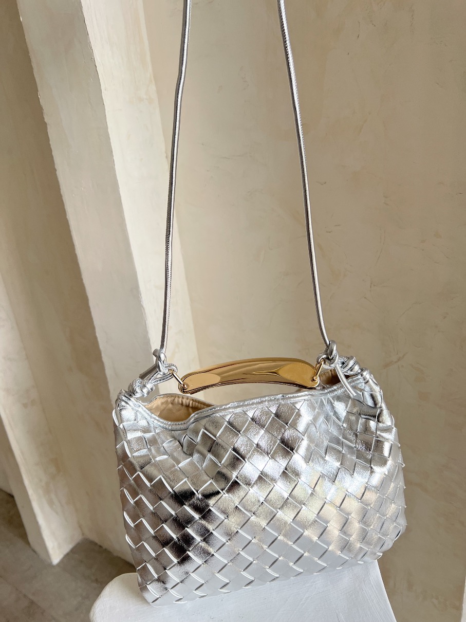 Cartera silver asa dorada CQ1