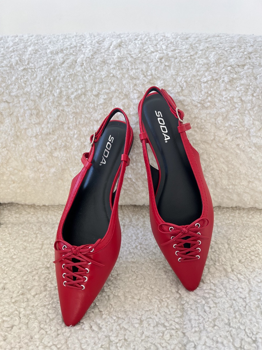 Zapatillas rojo detalle trenzado Scarlett