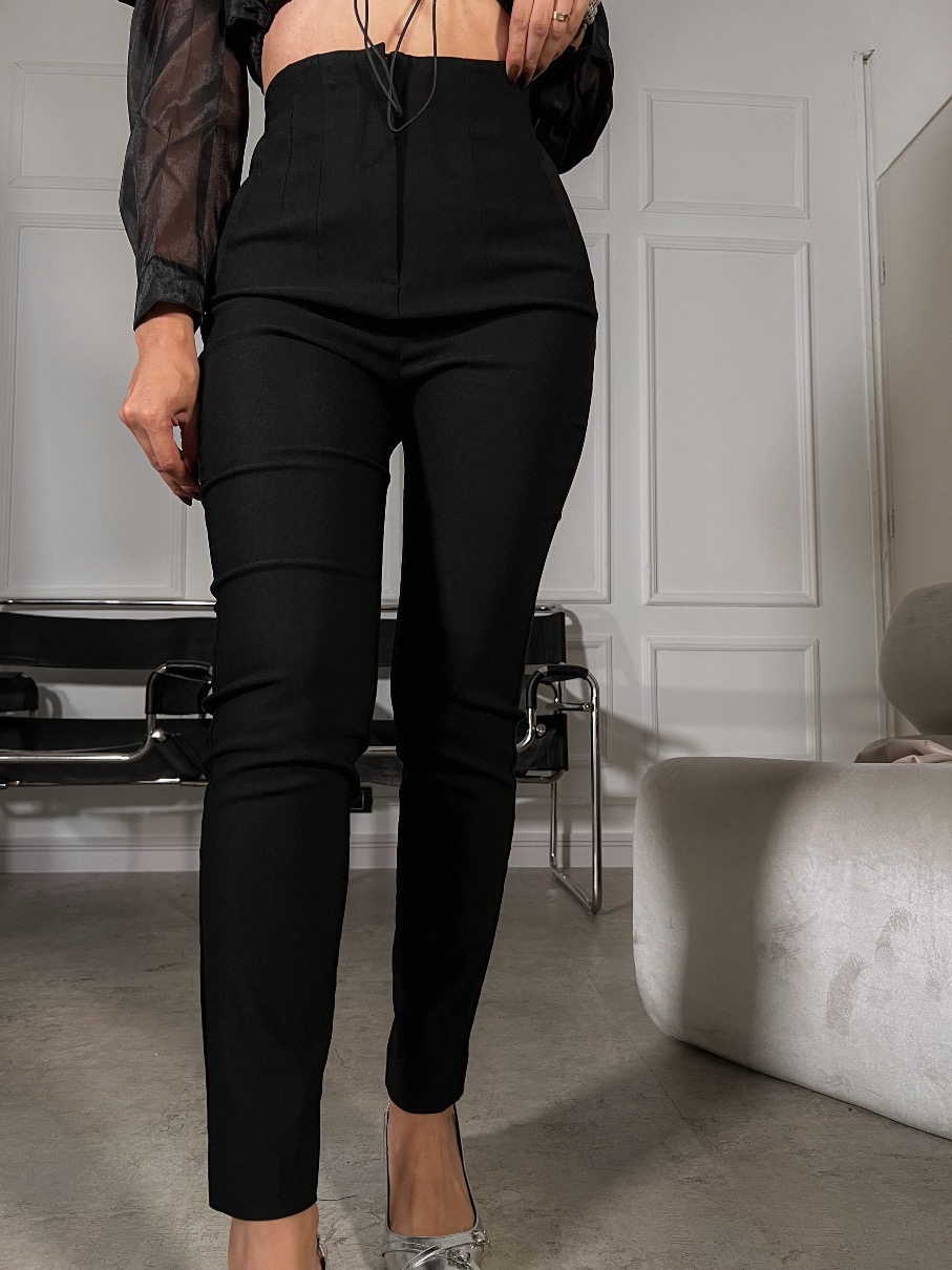 Pantalón pinzas skinny Zara