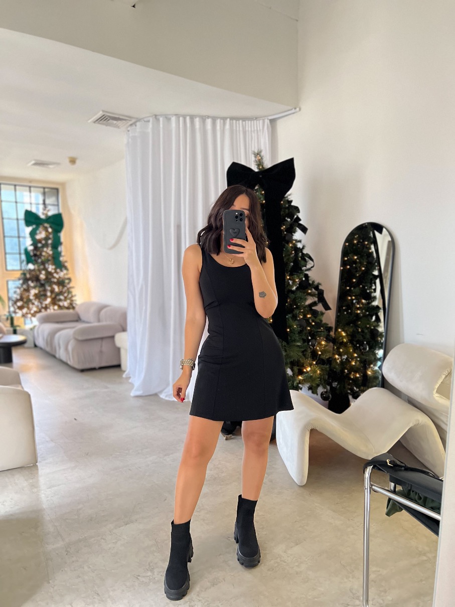 Vestido Negro Princesa lili