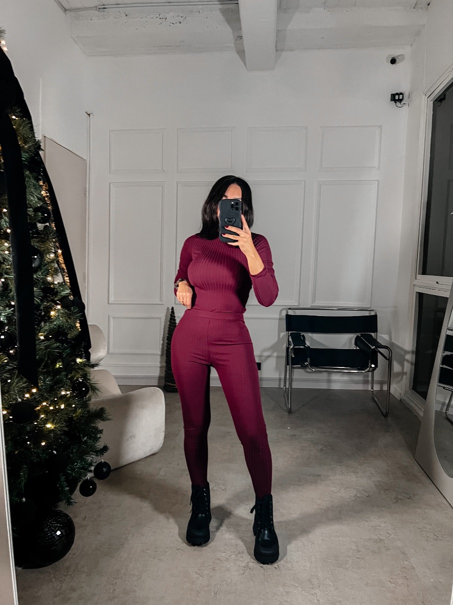 Set vinotinto Fabiola