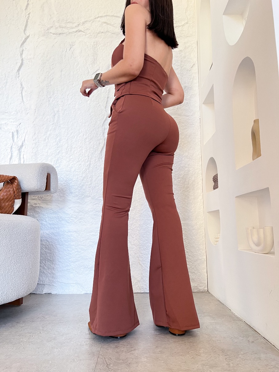 Conjunto Marron Roma
