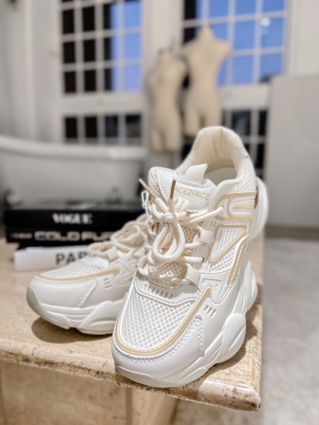 Calzado deportivo rosa