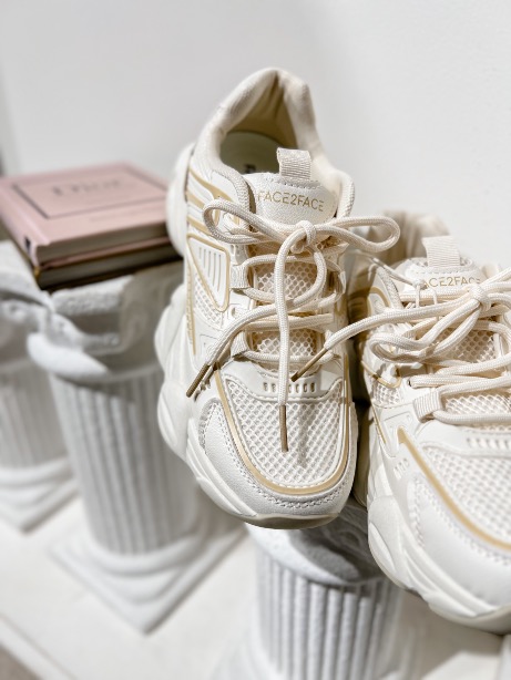 Calzado deportivo rosa