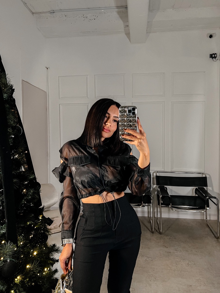 Blusa organza negro M/Larga Letícia