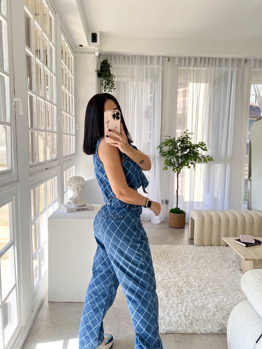 Conjunto 90’s Chaleco y Jean Straight Lovela