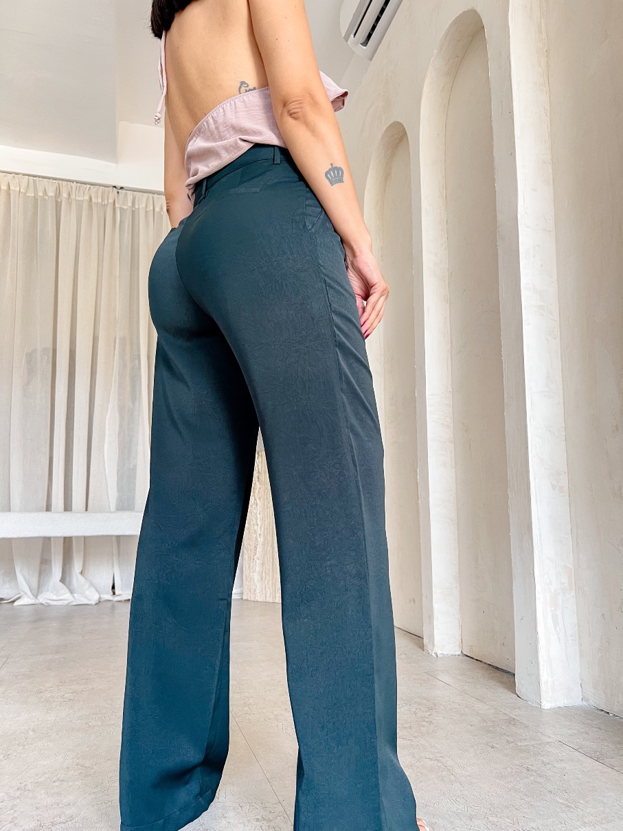 Pantalón con pinzas verde Chantal