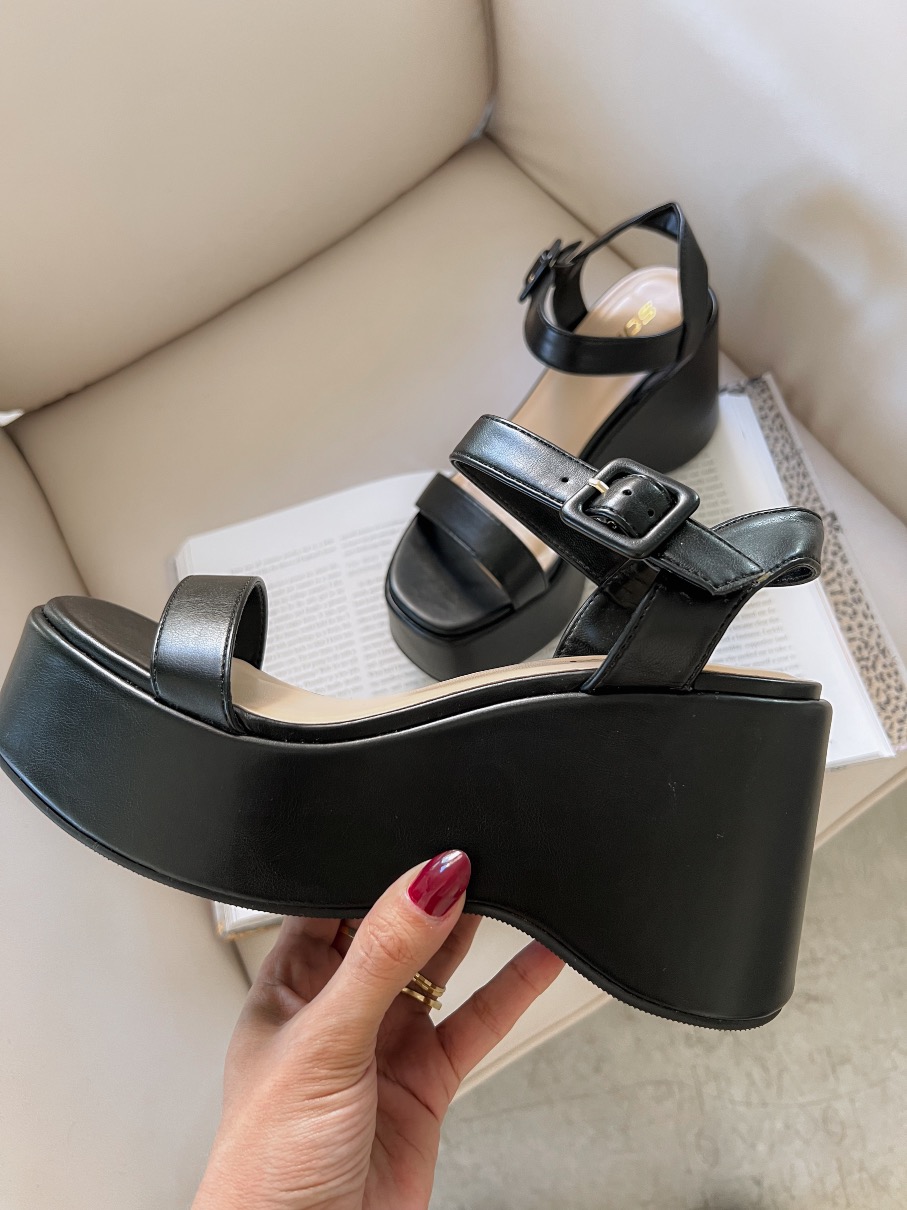 Sandalias negras plataforma Daisy